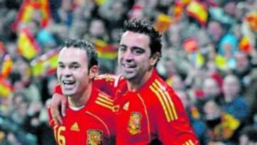 Iker Casillas: "El Balón de Oro debería ser para Xavi o Iniesta"