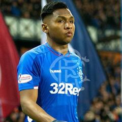 Steven Gerrard respalda a Alfredo Morelos en Escocia