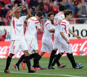 Bacca hizo el primer gol de penal y el segundo de cabeza.