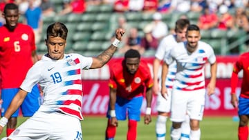 El producto de la Academia de LA Galaxy podría debutar este martes en Bundesliga con el Wolfsburgo. El Llanez se unió a los entrenamientos esta semana.
