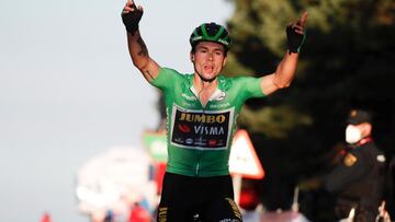 Primoz Roglic celebra el triunfo en Moncalvillo.