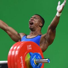 Óscar Figueroa suspendido por la IWF