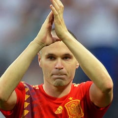 Iniesta dice adiós a la Selección: "Hay que dar un paso a un lado"