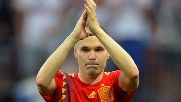 Iniesta dice adiós a la Selección: "Hay que dar un paso a un lado"