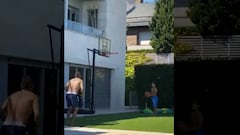¡Así se encesta! Vidal mostró su habilidad para el básquetbol
