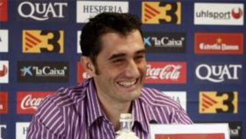 <b>ELOGIOS.</b> El t¨¦cnico blanquiazul ha tenido palabras amables para Ewerthon, hombre que considera muy importante.