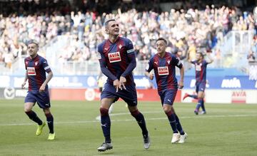 La alegría en Eibar se volvió mayúscula con el tercer ,y a la postre definitivo, tanto del conjunto armero.