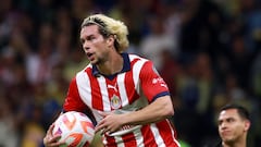 Zendejas and Cowell show Berhalter their class in Súper Clásico