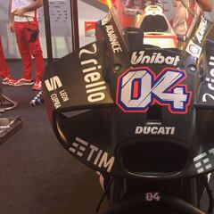 Ducati sorprende al paddock con un agresivo doble carenado