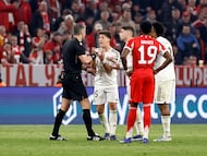 El ex futbolistas francés afirmó que los errores defensivos terminaron condenando al Real Madrid ante el Bayern Munich en la eliminación de Champions League.