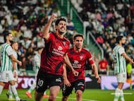 Carlos Fernández celebra uno de los tantos conseguidos ante el Córdoba.