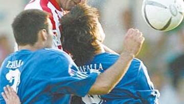 <b>LUCHA</b>. Fue un encuentro disputado a pesar de ser un partido de pretemporada.