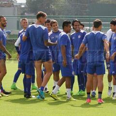 Felipe Mora debuta con Cruz Azul en derrota de pretemporada