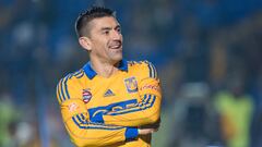 Héctor Mancilla se proclamó campeón con Tigres en el Apertura 2011.