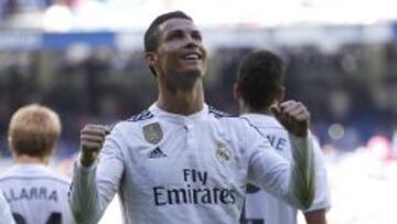 Cristiano celebró ante el Eibar su 301º gol con el Madrid.