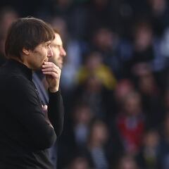 Antonio Conte blasts Tottenham and players