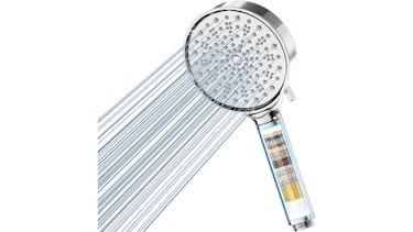 Adiós al cloro y las bacterias: la alcachofa de ducha con filtro que tiene más de 19.000 valoraciones en Amazon