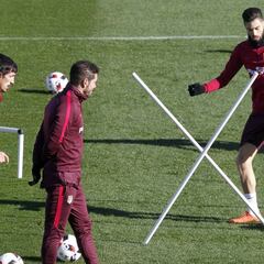 Torres y Filipe continúan al margen del grupo