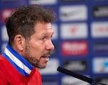 Simeone se indigna por esta pregunta sobre Julián Alvarez