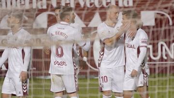 El Albacete deja de ser colista dos meses despu¨¦s