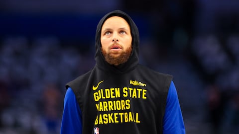 Apr 5, 2024; Dallas, Texas, USA;  Golden State Warriors guard Stephen Curry (30) warms up before the game against the Dallas Mavericks at American Airlines Center. Mandatory Credit: Kevin Jairaj-USA TODAY Sports
