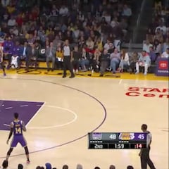 La salvajada de mate de LeBron que corre como la pólvora por todo el mundo... ¿el mejor de su vida?