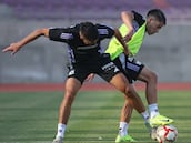 Otro jugador se va de Colo Colo: este club del fútbol chileno busca ficharlo