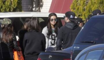 Kim lim la hija de Peter Lim visita a los jugadores del Valencia durante el entrenamiento 