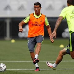 Cristiano se entrenó con el grupo tras el susto del martes