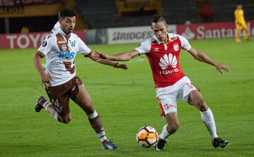 Santa Fe venció 3-0 a Santiago Wanderers y pasó a la fase de grupos de la Copa Libertadores tras el 5-1 en el marcador global.