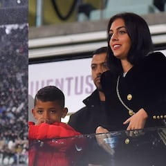 Georgina describe a Cristiano como "de otro planeta" y las redes la corrigen, "es Messi"