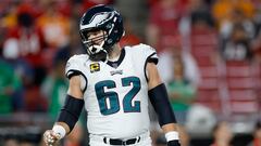 TAMPA, FLORIDA - JANUARY 15: Jason Kelce #62 of the Philadelphia Eagles warms up prior to the NFC Wild Card Playoffs against the Tampa Bay Buccaneers at Raymond James Stadium on January 15, 2024 in Tampa, Florida.   Mike Ehrmann/Getty Images/AFP (Photo by Mike Ehrmann / GETTY IMAGES NORTH AMERICA / Getty Images via AFP)