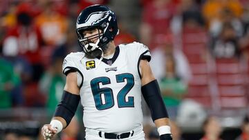 TAMPA, FLORIDA - JANUARY 15: Jason Kelce #62 of the Philadelphia Eagles warms up prior to the NFC Wild Card Playoffs against the Tampa Bay Buccaneers at Raymond James Stadium on January 15, 2024 in Tampa, Florida.   Mike Ehrmann/Getty Images/AFP (Photo by Mike Ehrmann / GETTY IMAGES NORTH AMERICA / Getty Images via AFP)