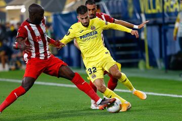 Álex Baena y Mustapha Yatabaré.