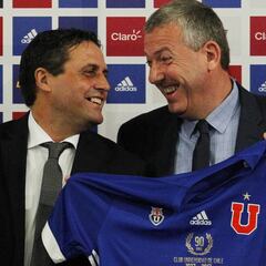 Hoyos pide prudencia y se resta de la polémica de José Rojas