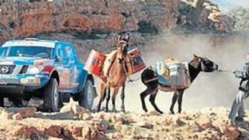 <b>ESTO YA ES ÁFRICA. </b>La carrera ha llegado a Marruecos y comenzó la verdadera aventura. Dificultades en el camino para los participantes... y los que no lo son.