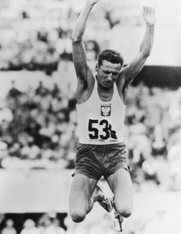 Miechowice, 28 de marzo de 1935-Zagozd, 29 de julio de 2024. 89 años. Atleta polaco. Dos veces campeón olímpico en triple salto: en los Juegos de Roma 1960, con 16,81 metros, y en los Juegos de Tokio 1964, con 16,85. En 1960 fue el primer saltador en rebasar los 17 metros, con un récord mundial de 17,03. También fue dos veces campeón de Europa.