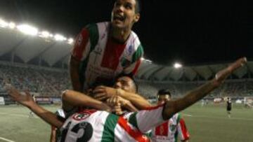 Palestino celebrando el segundo gol de Riquelme que decretó la victoria