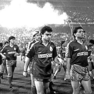 El Madrid de Toshack cayó derrotado con otro gol de Van Basten en octavos de final de la Copa de Europa 1989-90.