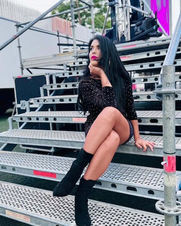 Selena dio el paso de volver a separarse tras grabar dos versiones de ¡®Yo quiero bailar¡¯ en los generos EDM y house-electr¨®nico.