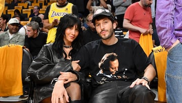 LOS ANGELES, CALIFORNIA - APRIL 25: Aitana and Sebastián Yatra attend a basketball game between the Los Angeles Lakers and the Denver Nuggets at Crypto.com Arena on April 25, 2024 in Los Angeles, California. NOTE TO USER: User expressly acknowledges and agrees that, by downloading and or using this photograph, User is consenting to the terms and conditions of the Getty Images License Agreement. (Photo by Allen Berezovsky/Getty Images)
