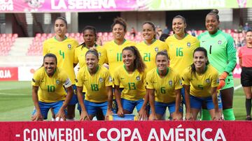 Brasil no tuvo problemas en clasificar al Mundial de Francia, al obtener la Copa América Femenina 2018. Ganó los siete partidos que jugó, anotó 31 goles y recibió solo 2, uno de Argentina -luego 3a- en en la fase de grupos y otro de Chile -luego subcampeón- en la fase final. 