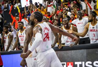 Bruno Fernando, campeón del Afrobasket