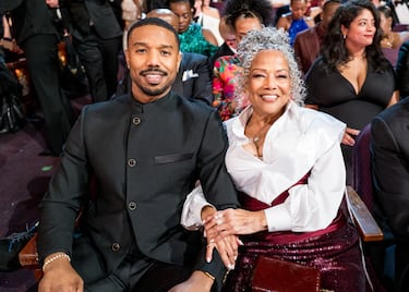 Michael B. Jordan y Donna Jordan durante la 98.ª edición de los premios Oscar 2026 celebrados en el Dolby Theatre.