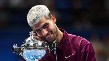 The world No. 1 claims his eighth trophy of 2025 and keeps alive his bid to match the single-season record of tournament wins.