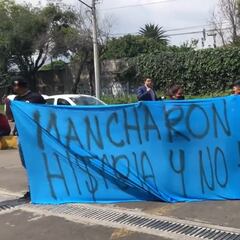Así fue la protesta de la afición de Cruz Azul en La Noria