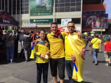 Los hinchas colombianos se toman las calles de La Paz