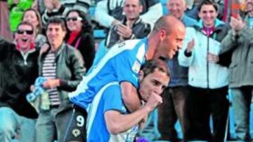 <b>LOS OTROS 'KILLERS'. </b>Rubén Navarro y Andrija Delibasic celebran uno de los ocho goles logrados ante el Sevilla Atlético.