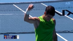 Tercera ronda y Alcaraz nos regala uno de los puntos del torneo con marca registrada: toda la pista puesta en pie