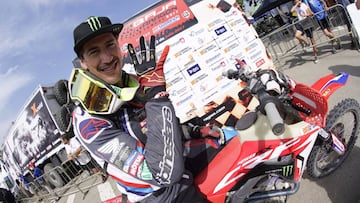 Joan Barreda (Honda) celebra su cuarta Baja Aragón.
